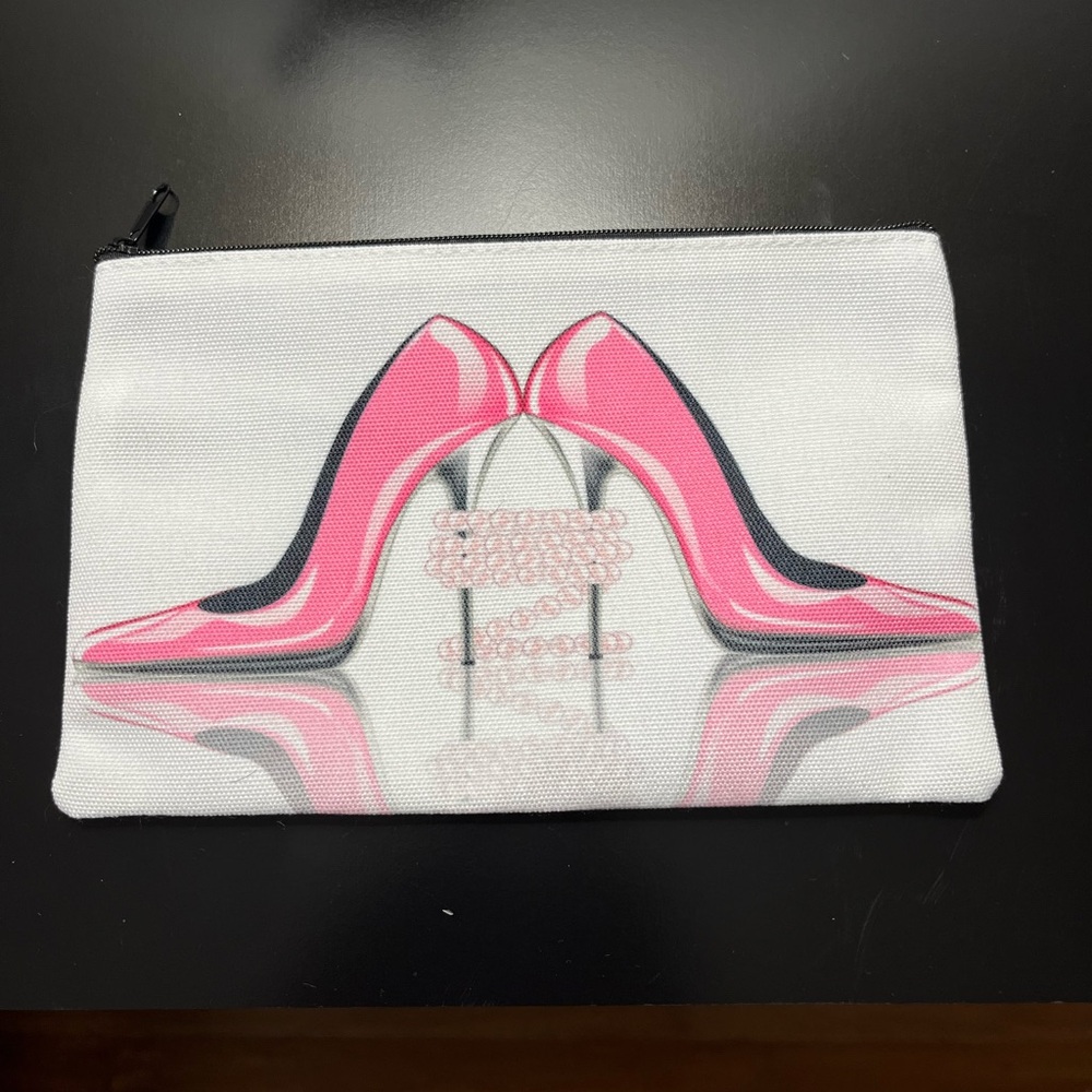 Cosmetic bag